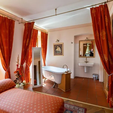 Hotel Zámeček 5*