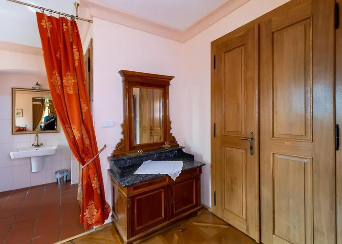 Zámeček 5*